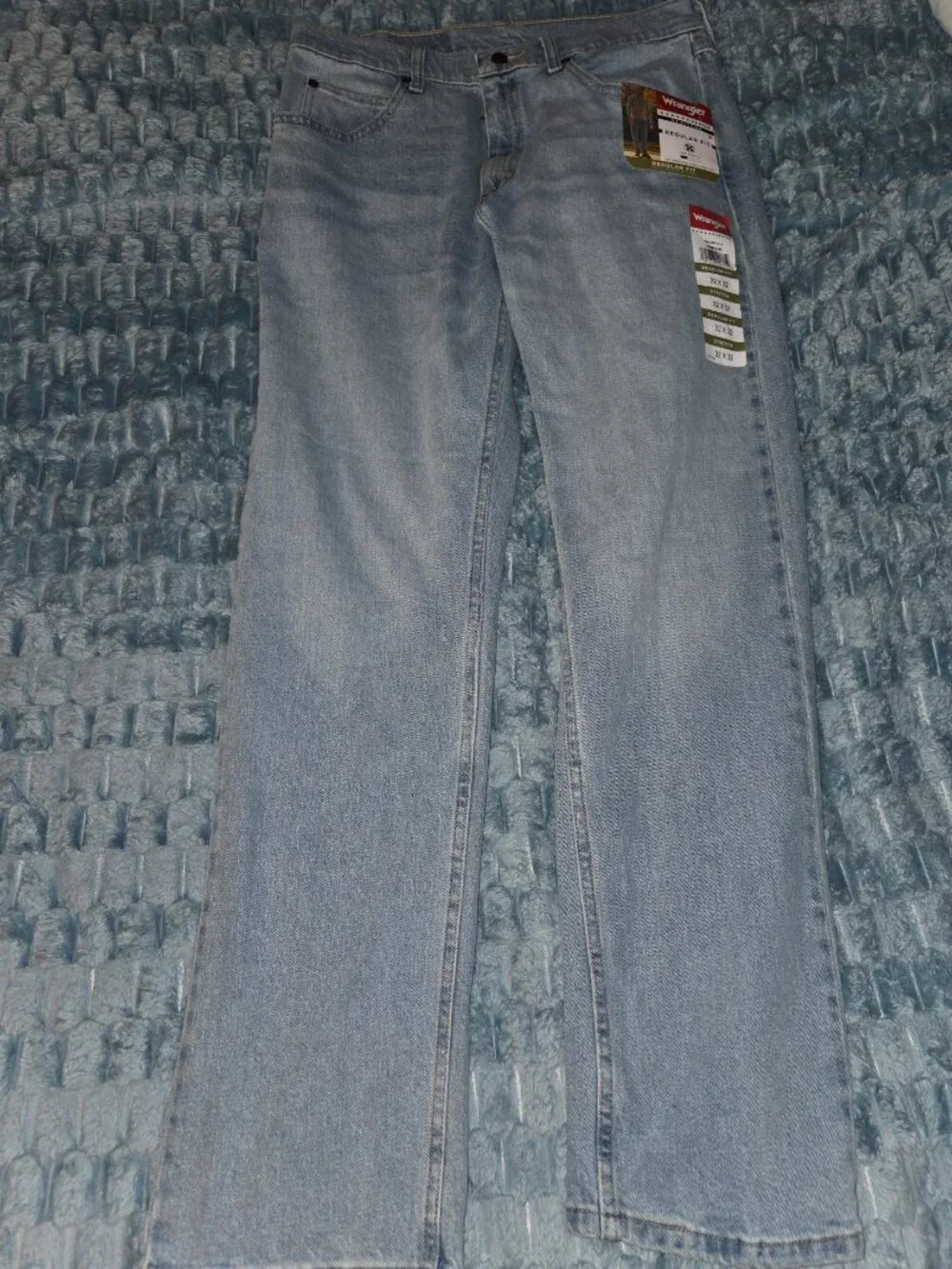 Mens jeans size 32 X 32 new